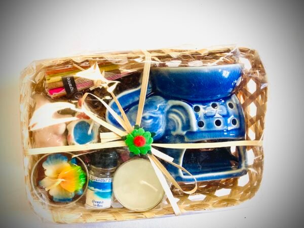 Weaved Basket Aroma Therapy Spa Day Set